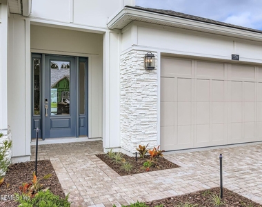 279 Bismarck Palm Road - Photo Thumbnail 3