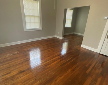 2752 Herschel Street - Photo Thumbnail 2