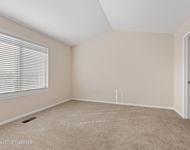 1531 Westminster Drive - Photo Thumbnail 36