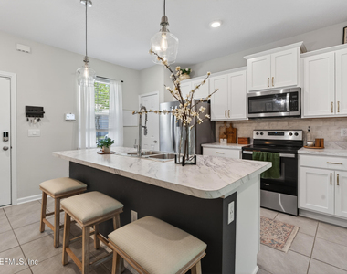4915 Nebula Lane - Photo Thumbnail 5