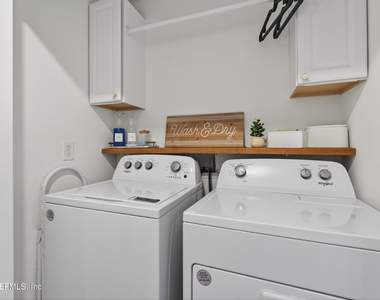 4915 Nebula Lane - Photo Thumbnail 21