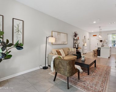 4915 Nebula Lane - Photo Thumbnail 13