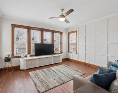 1341 Ridgeland Avenue - Photo Thumbnail 1