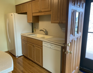 7609 Hayenga Lane - Photo Thumbnail 3