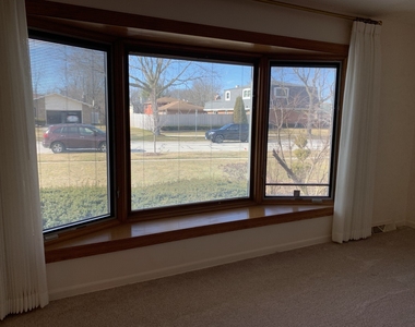 7609 Hayenga Lane - Photo Thumbnail 7