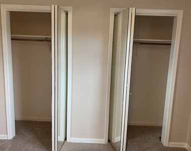 7609 Hayenga Lane - Photo Thumbnail 15