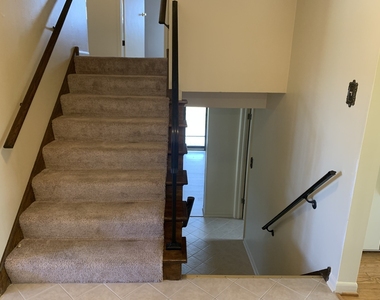7609 Hayenga Lane - Photo Thumbnail 16