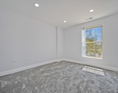 1800 Dewes Street - Photo Thumbnail 13