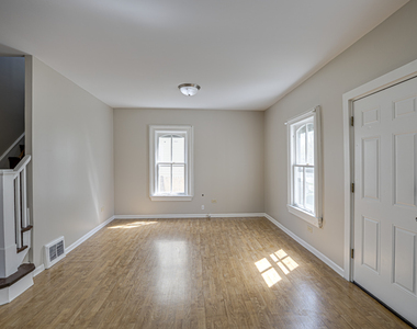 371 Cedar Street - Photo Thumbnail 5