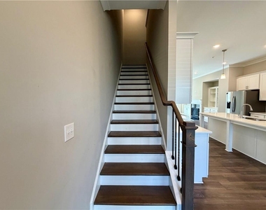 324 Overture Court Se - Photo Thumbnail 7