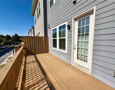 324 Overture Court Se - Photo Thumbnail 19