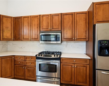 2295 Brandon Court - Photo Thumbnail 12