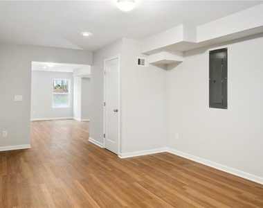 2295 Brandon Court - Photo Thumbnail 32