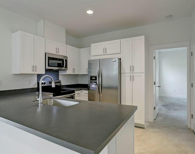 6712 Cohn Street - Photo Thumbnail 5