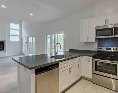 6712 Cohn Street - Photo Thumbnail 4
