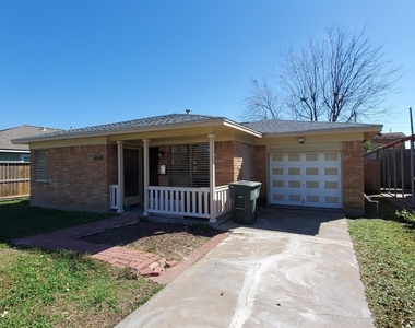 4511 Avenue R 1/2 - Photo Thumbnail 1
