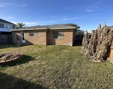 4511 Avenue R 1/2 - Photo Thumbnail 19