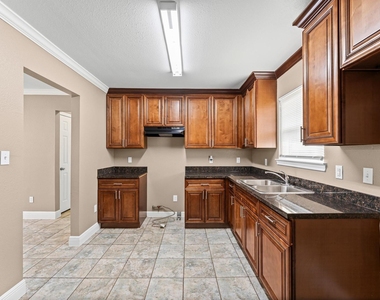 5646 Belmark Street - Photo Thumbnail 6