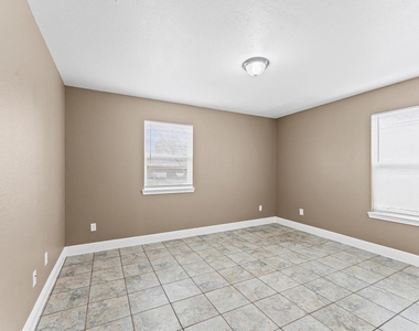 5646 Belmark Street - Photo Thumbnail 14
