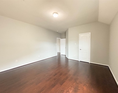 1323 Maple Ace Drive - Photo Thumbnail 31