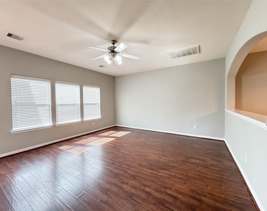 1323 Maple Ace Drive - Photo Thumbnail 9