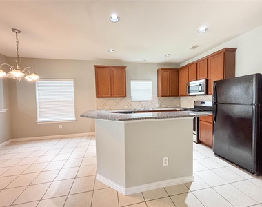 1323 Maple Ace Drive - Photo Thumbnail 6
