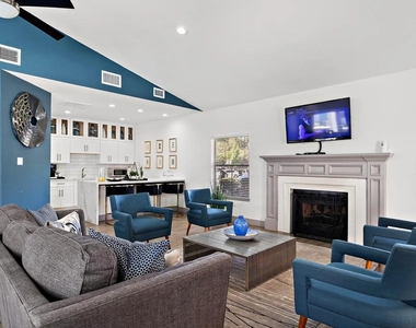 7250 W Greens Road - Photo Thumbnail 18