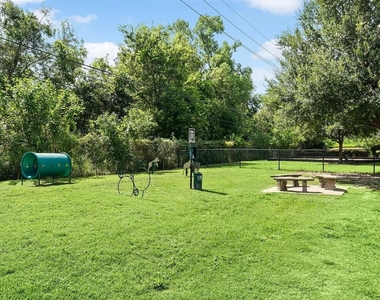 7250 W Greens Road - Photo Thumbnail 4