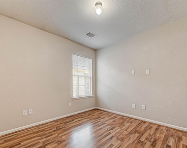 22138 Orchard Dale Drive - Photo Thumbnail 12
