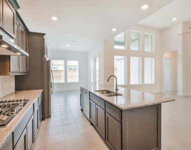 7216 Stillmeadow Grove Drive - Photo Thumbnail 10