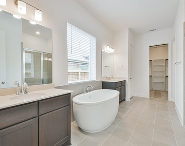 7216 Stillmeadow Grove Drive - Photo Thumbnail 22