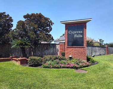 6327 Bonnie Chase Lane - Photo Thumbnail 2