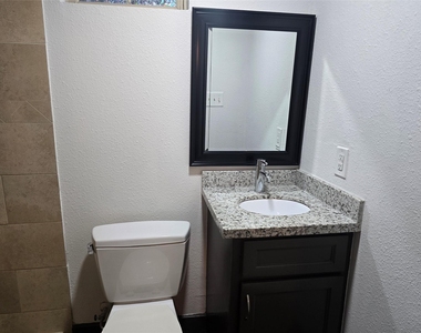1501 Asbury - Photo Thumbnail 4