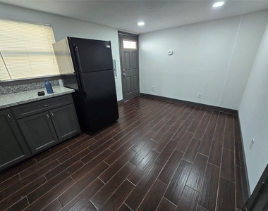 1501 Asbury - Photo Thumbnail 1