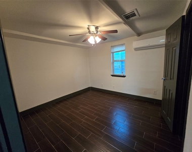 1501 Asbury - Photo Thumbnail 3