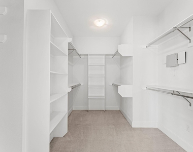 2909 Gillespie Street - Photo Thumbnail 27