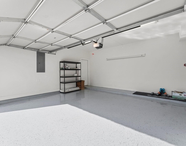 2909 Gillespie Street - Photo Thumbnail 12