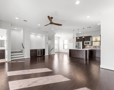 2909 Gillespie Street - Photo Thumbnail 15