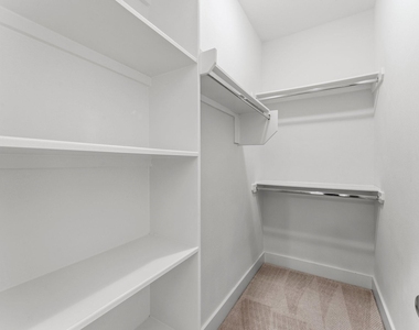 2909 Gillespie Street - Photo Thumbnail 11