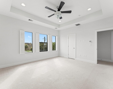 2909 Gillespie Street - Photo Thumbnail 28