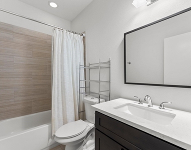 2909 Gillespie Street - Photo Thumbnail 10