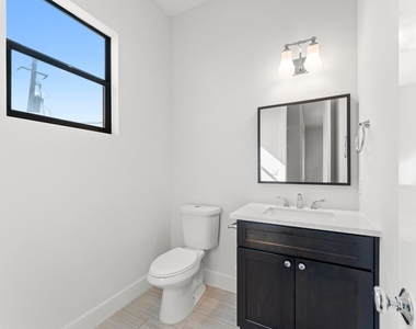 2909 Gillespie Street - Photo Thumbnail 20