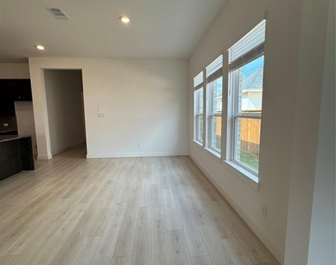 7259 Stillmeadow Grove Drive - Photo Thumbnail 33