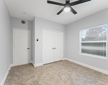 8221 Brockton Street - Photo Thumbnail 9