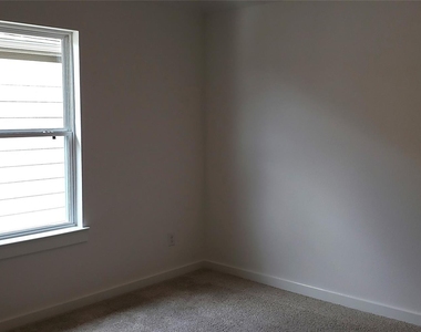 10611 Hidden Rock Drive - Photo Thumbnail 17
