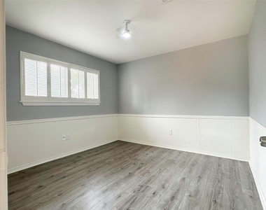 6806 Winkleman Road - Photo Thumbnail 21