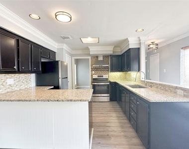 6806 Winkleman Road - Photo Thumbnail 13