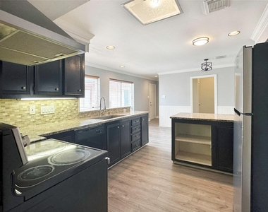 6806 Winkleman Road - Photo Thumbnail 12