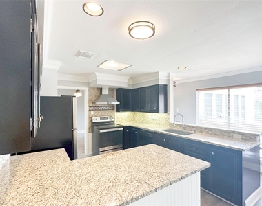 6806 Winkleman Road - Photo Thumbnail 14
