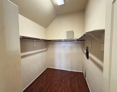 22010 Rustic Canyon Lane - Photo Thumbnail 14